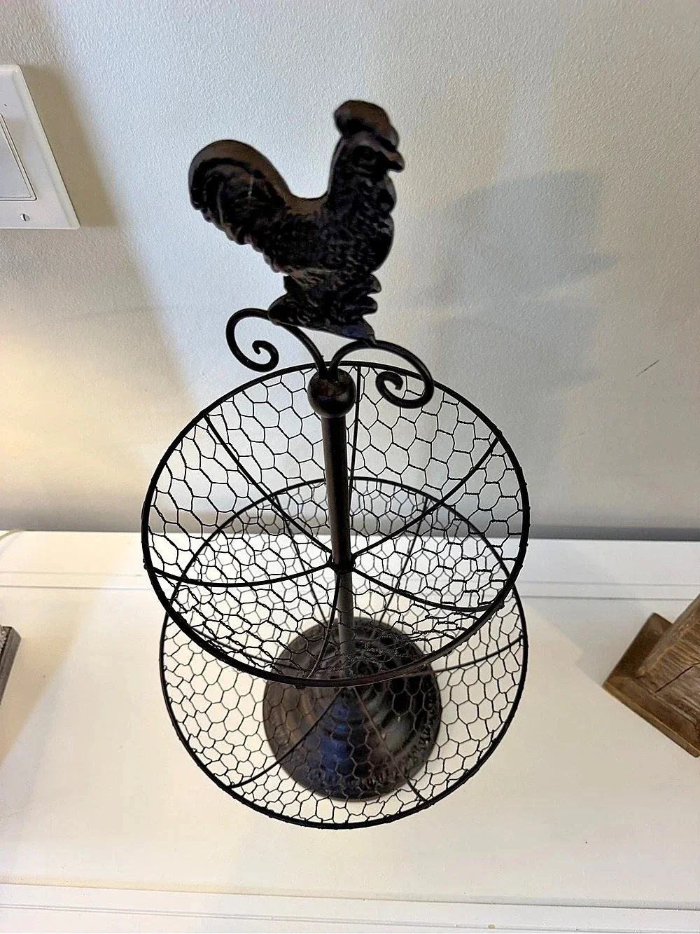 Two-Tier Rooster Basket Stand in Brown